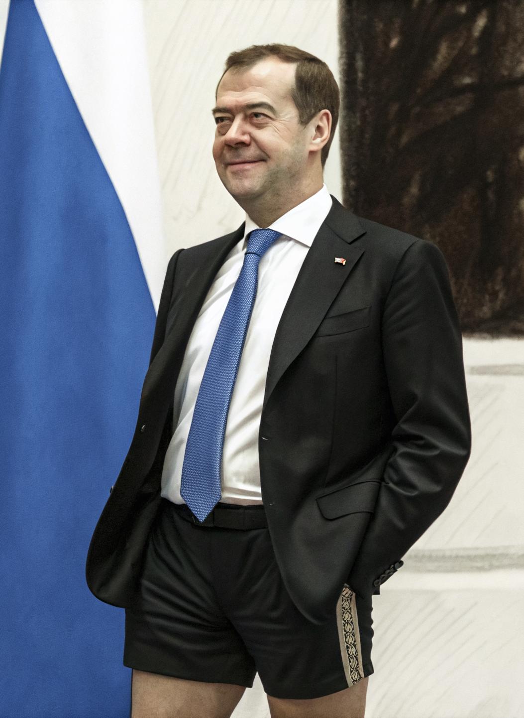 miniatyura-medvedeva-politika-so-1yqf6yousl