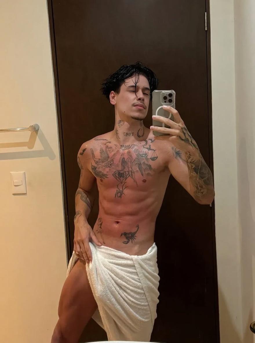 remove-the-towel-and-add-a-medium-sized-somewhat-2e1nz0igxj-2