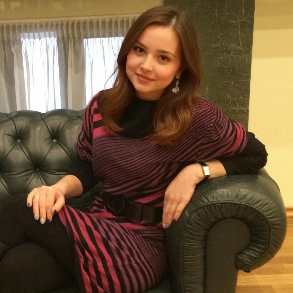 devushka-v-bikini-widrjfuc4h