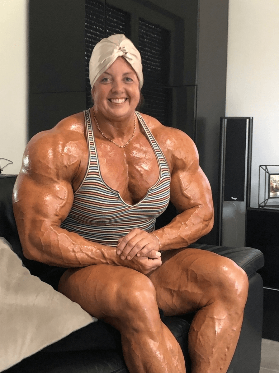 make-the-woman-into-an-incredible-muscle-monster-ray0ow7bme
