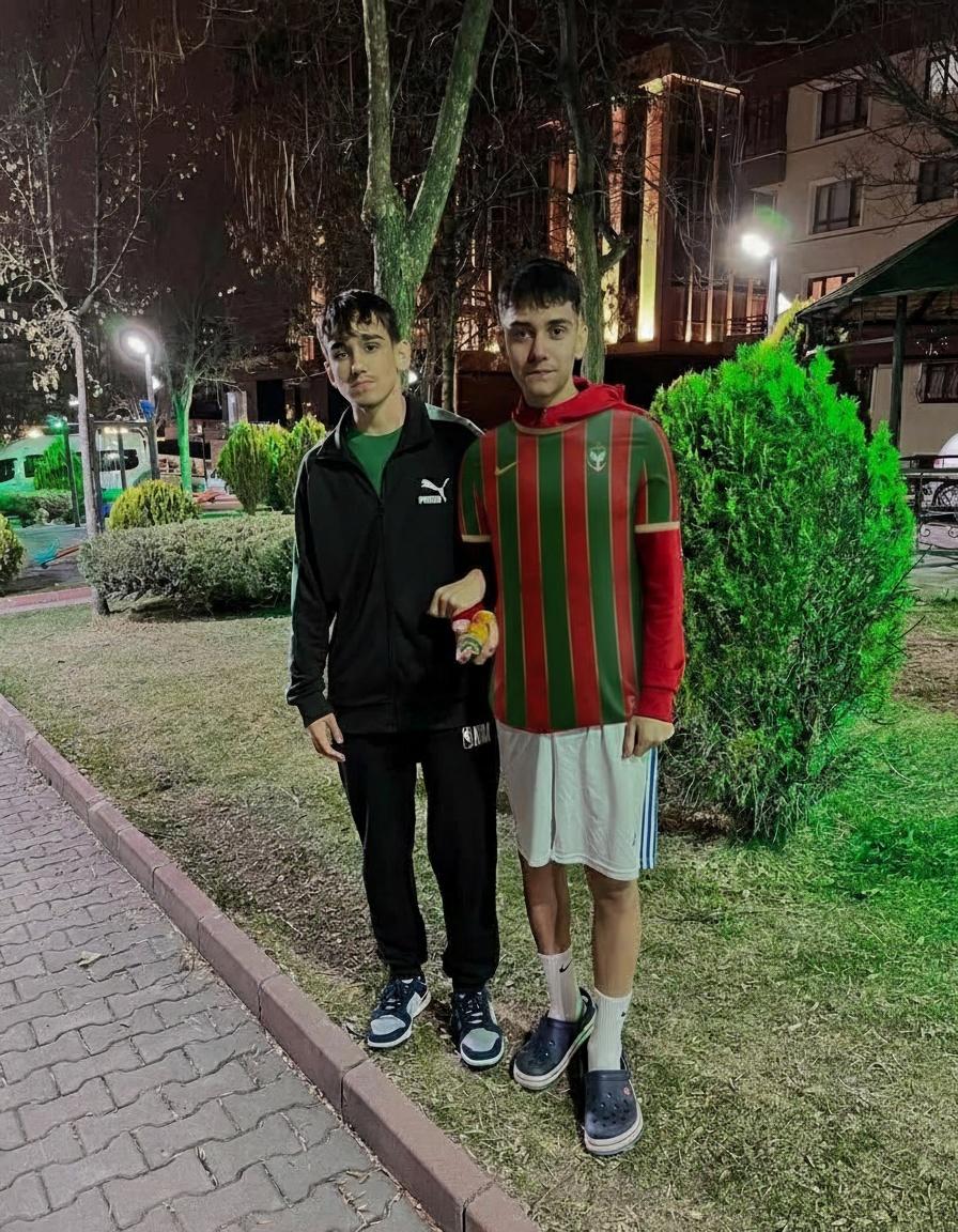 put-this-jersey-on-the-ones-in-the-photo-amedspor-hquap4a3tz-2