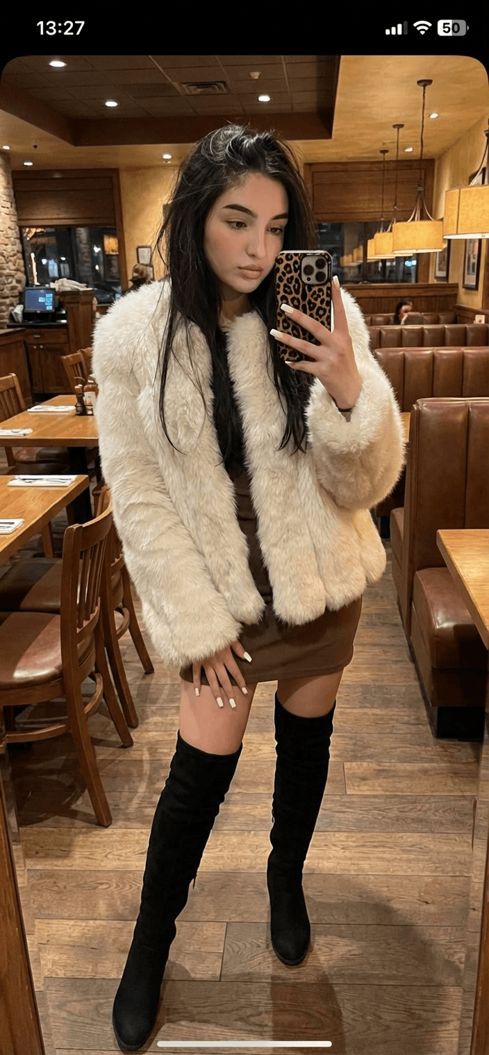 sdelaj-menya-ya-stoyu-fotografiruyus-v-restorane-v-616ng8n79