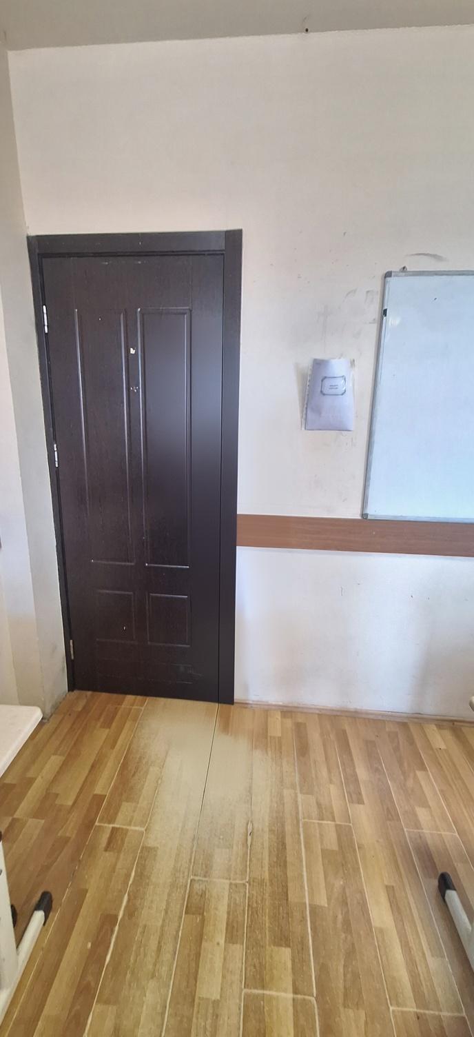 remove-this-person-from-the-image-we0ioh2j7h