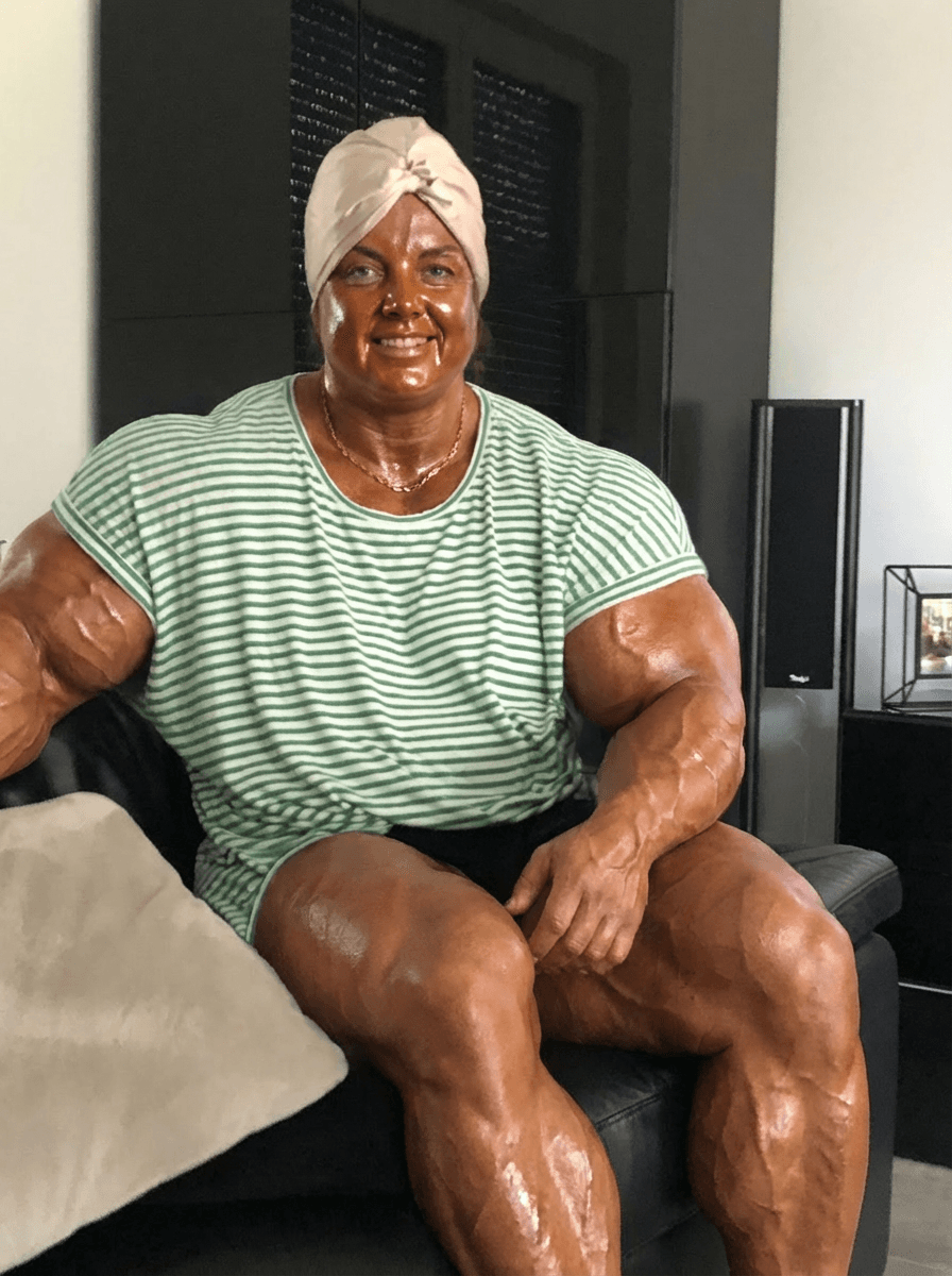 mach-die-frau-zu-einem-unfassbaren-muskelmonster-d6hcuwyj3e