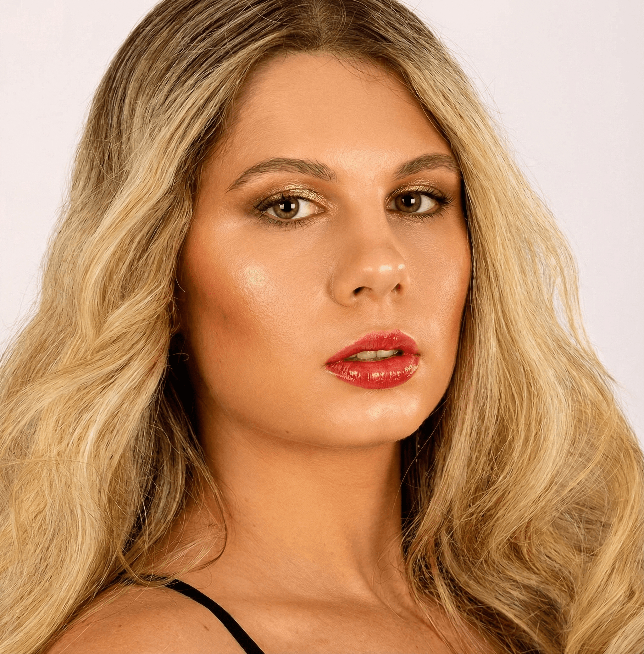 a-portrait-photograph-with-beauty-makeup-2gttpzfrnk