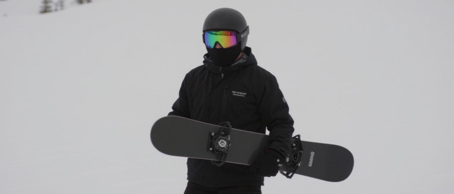kreiere-mir-ein-bild-mit-einem-snowboard-fahrer-vk53e6gqnh