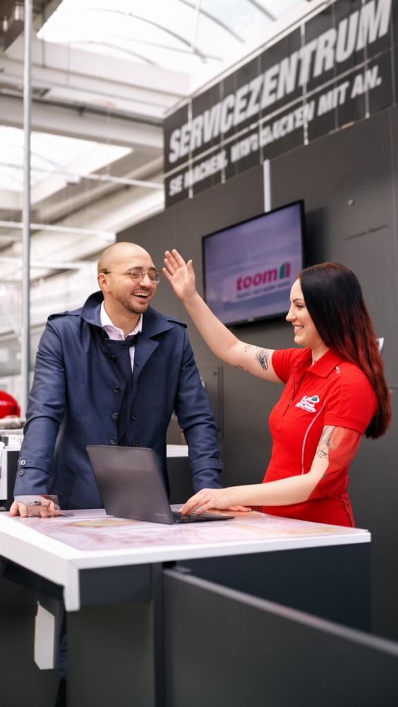 the-woman-waves-goodbye-to-the-man-with-her-right-ebtssqk5mz