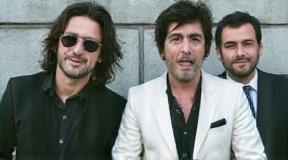 the-spanish-singer-quevedo-with-these-people-xhxrz5zjnt