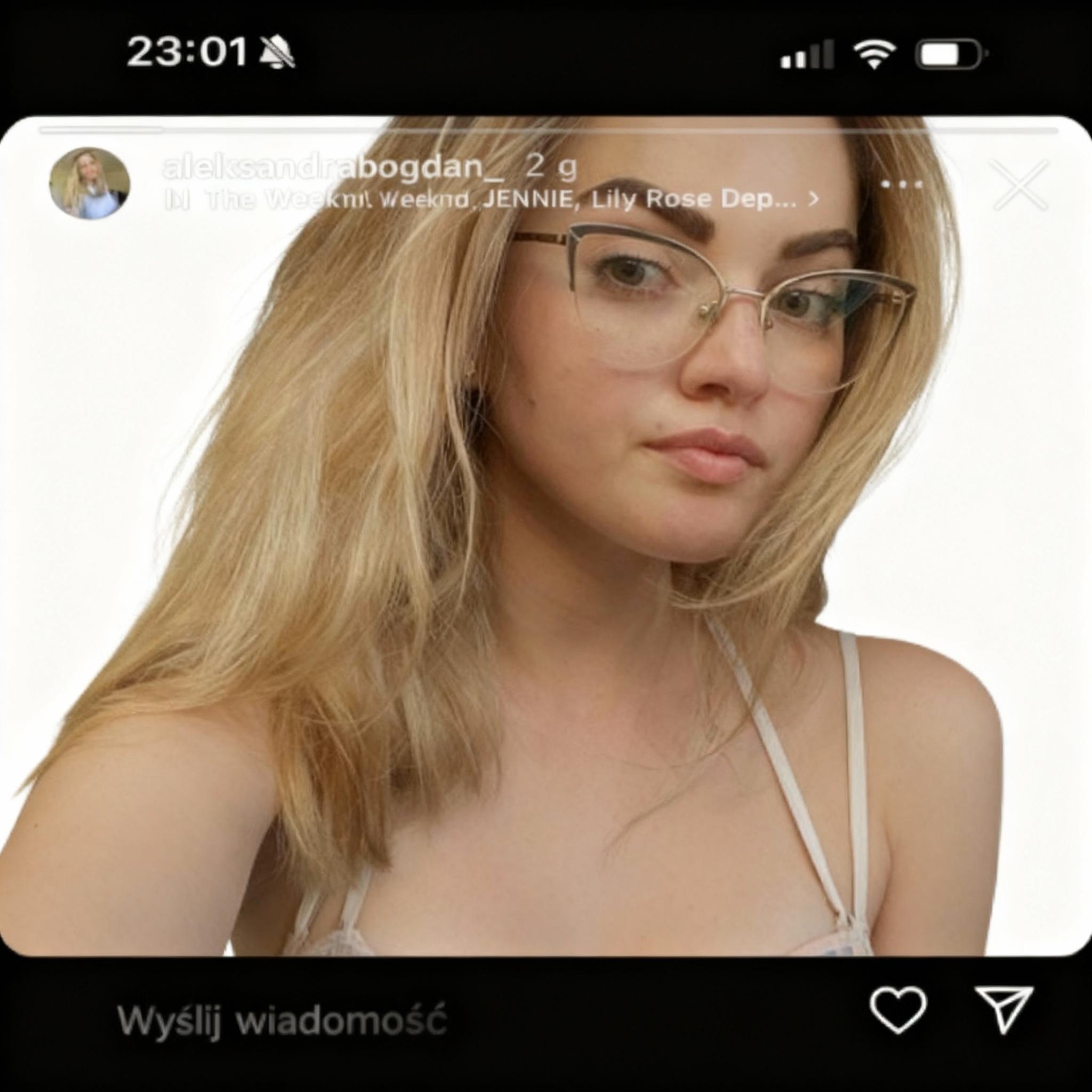 photo-in-bra-bx7q0orp4e