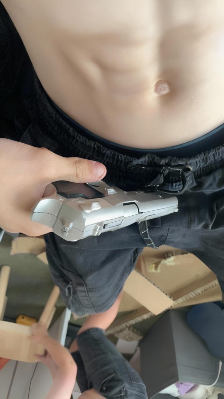 expand-the-top-of-the-picture-so-his-stomach-is-jluxvs2hfy-3