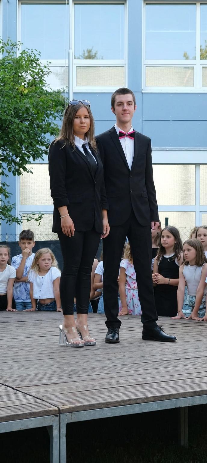 sdelaj-tak-budto-ya-stoyu-ryadom-s-devushkoj-lica-ogyl2xnv0r