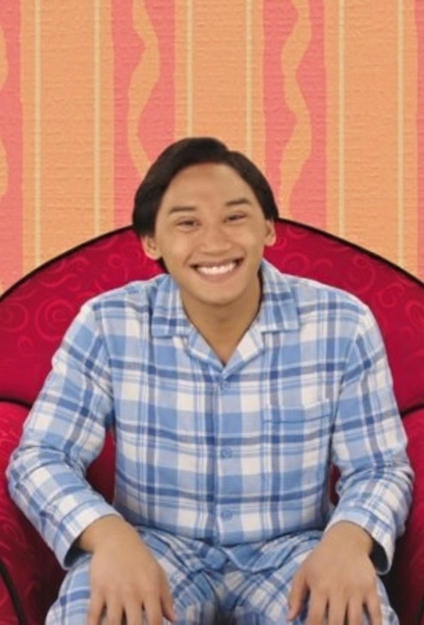 change-the-persons-outfit-to-pajamas-keep-the-vaty3dsuiu