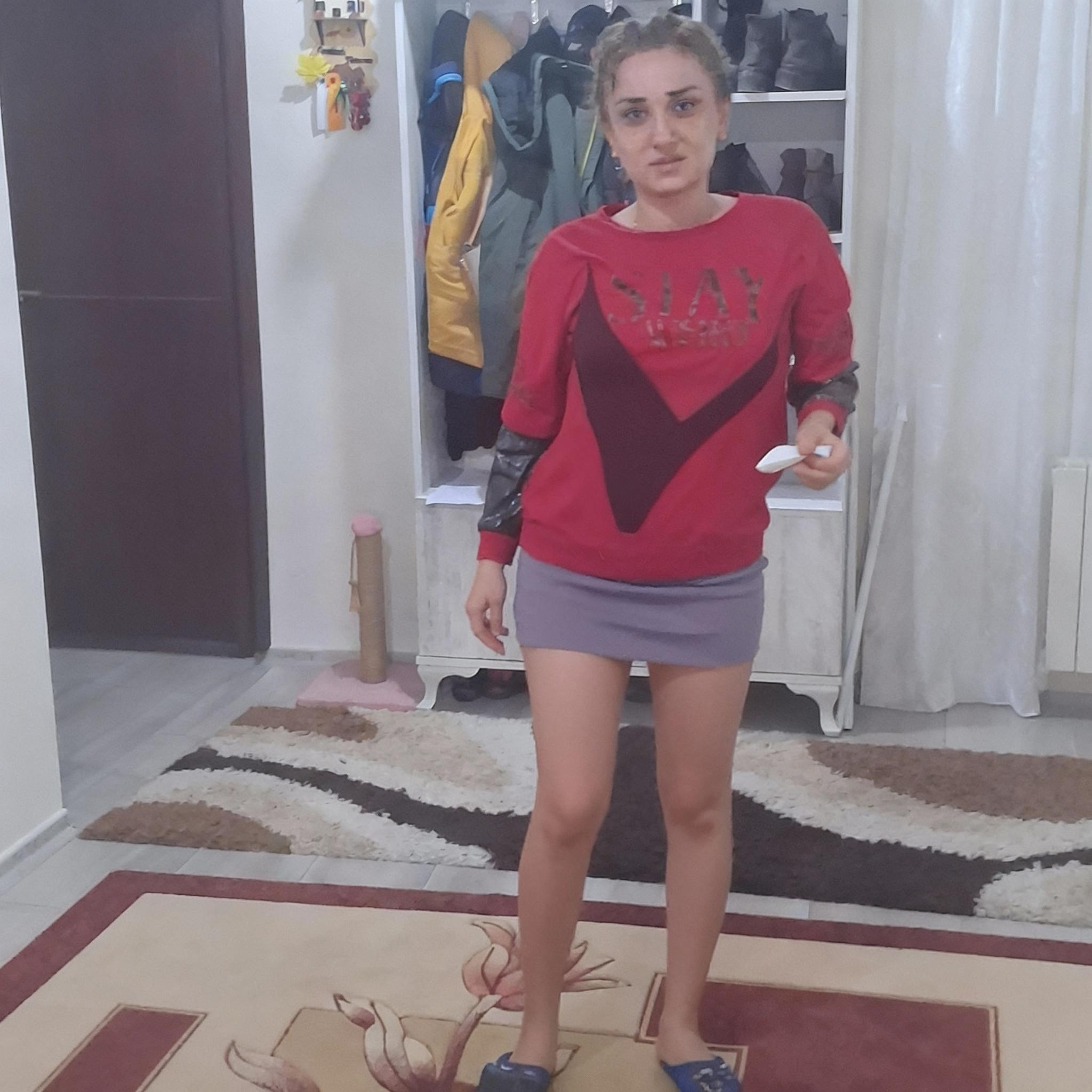 ultra-super-mini-bir-sort-ve-ustune-body-he0db9sccu