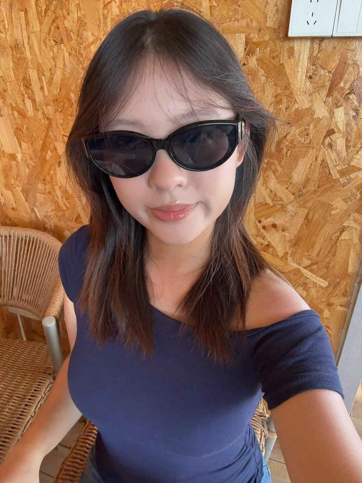 take-off-clothes-and-underwear-iwarmyb900