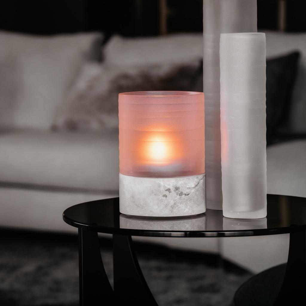 no-pink-shades-on-glass-yimb3h918e