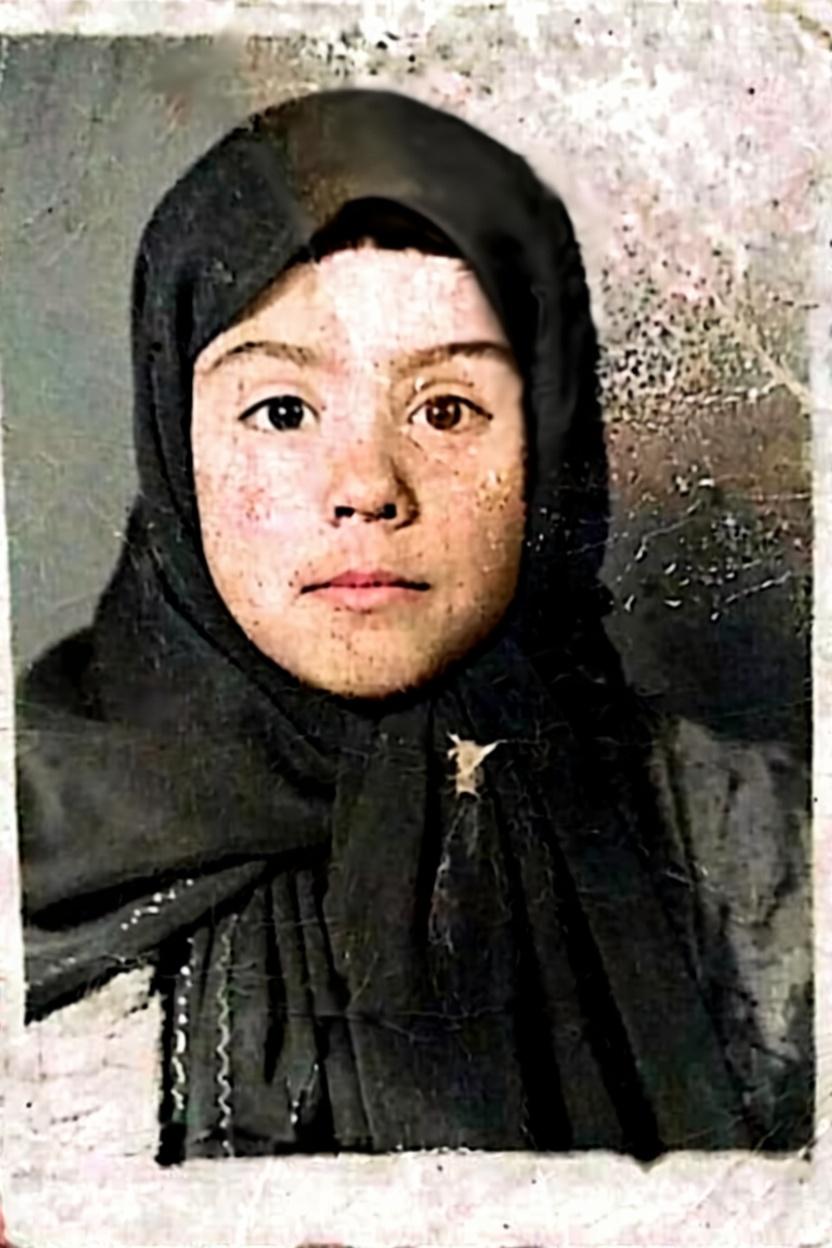 restore-this-old-photo-by-enhancing-colors-4ts1y1tr9k