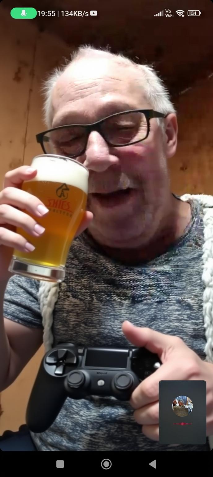 he-is-playing-ps4-call-of-duty-while-he-is-32tkw1czr1