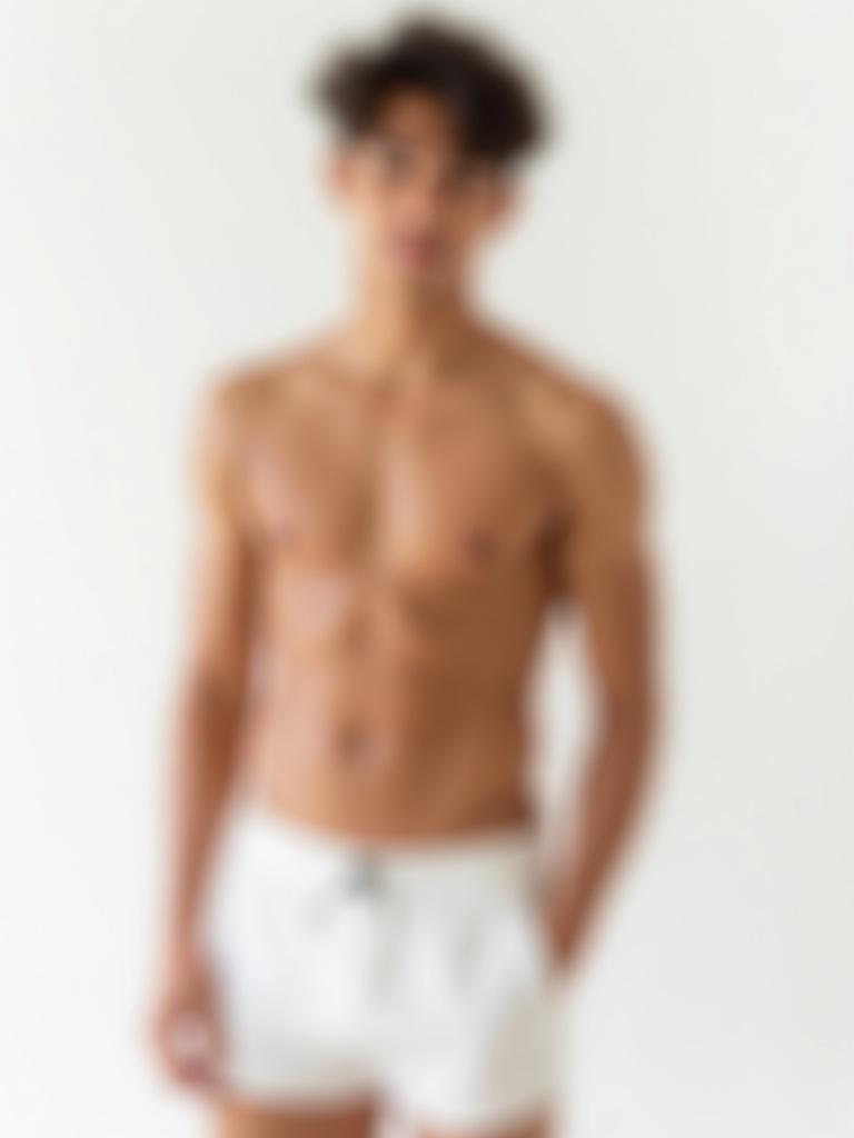 a-raw-ultra-realistic-studio-portrait-34-aspect-o8799vl466