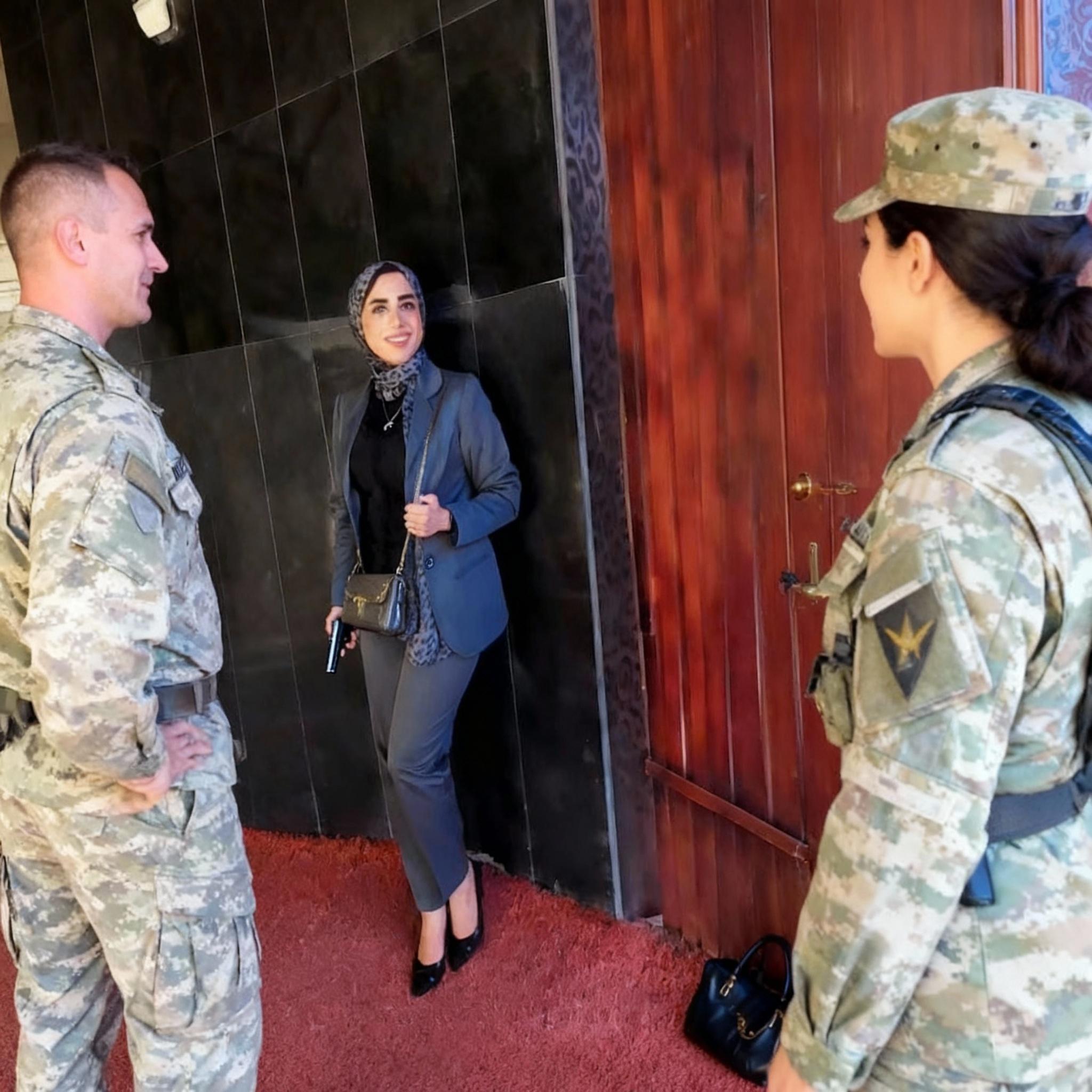 msds-fy-ydha-mhfzh-ala-hwayh-alshkhs-wmhfzh-ala-8y8lvcnlve