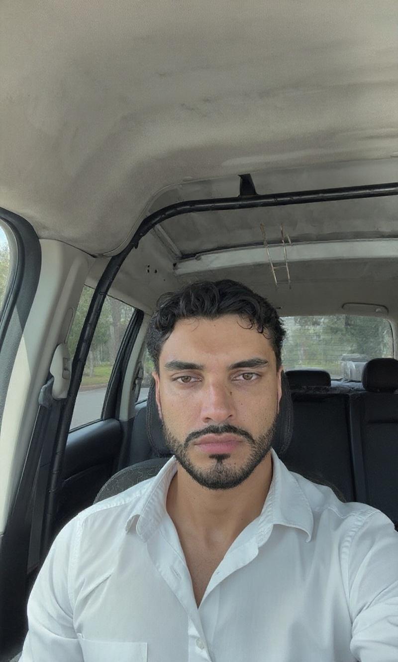 modifie-larriere-plan-par-une-voiture-plus-classe-m9p0bkqxhr