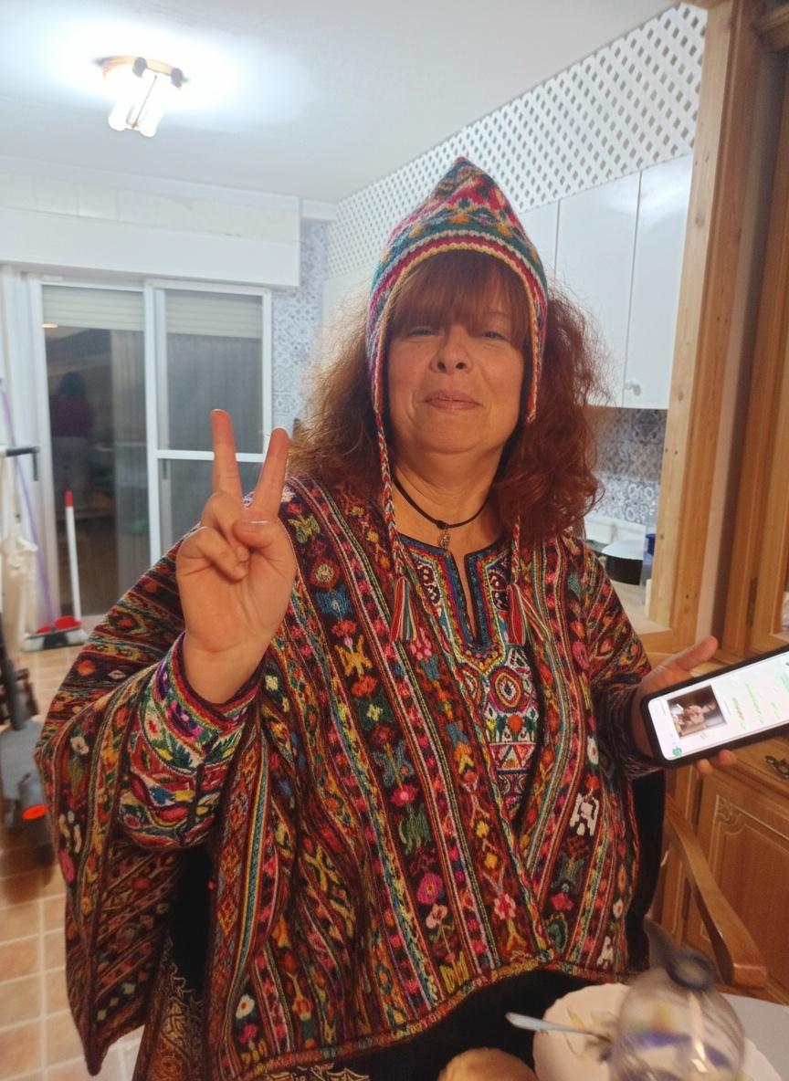 hazla-como-si-fuera-peruana-con-un-gorro-peruano-y-hh8wt7p02