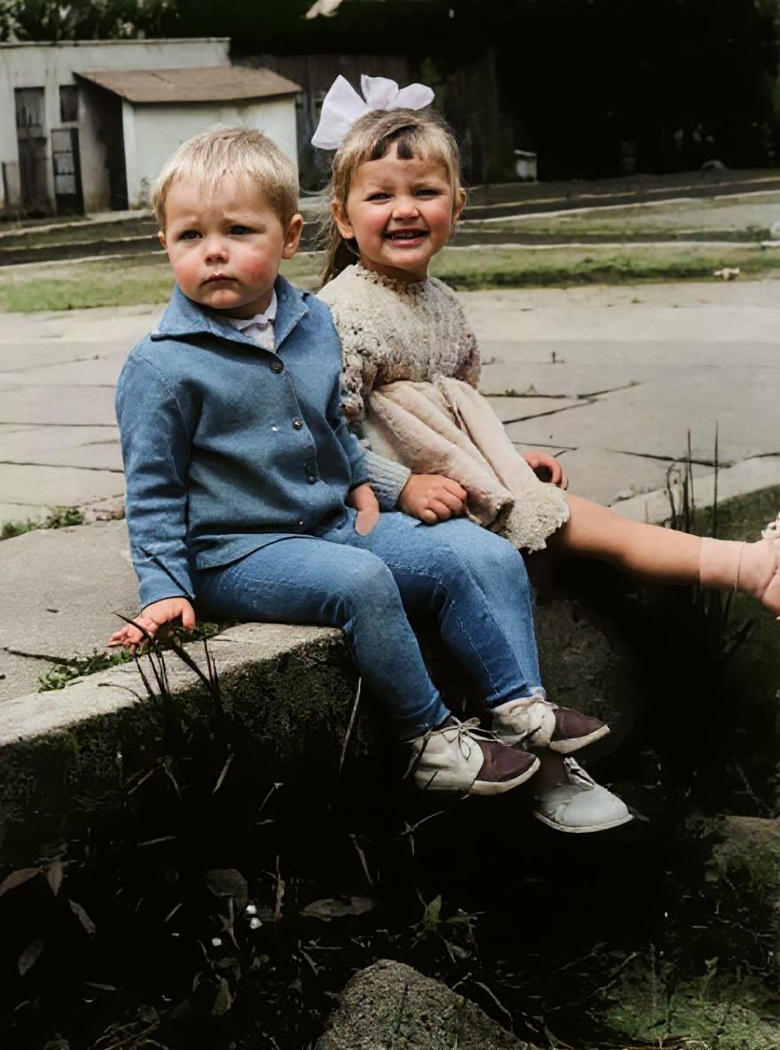 restore-and-colorize-this-photo-remove-any-s88yzsfow0