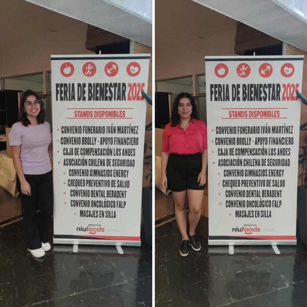 junta-a-ambas-chicas-una-en-cada-lado-del-cartel-t2wwn8ci3u