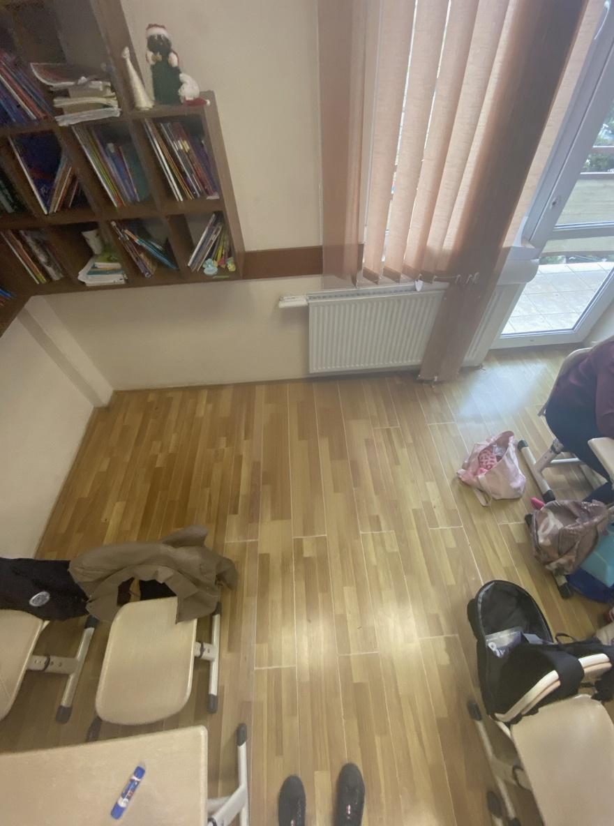 remove-this-person-from-the-image-s41s1pv4a7