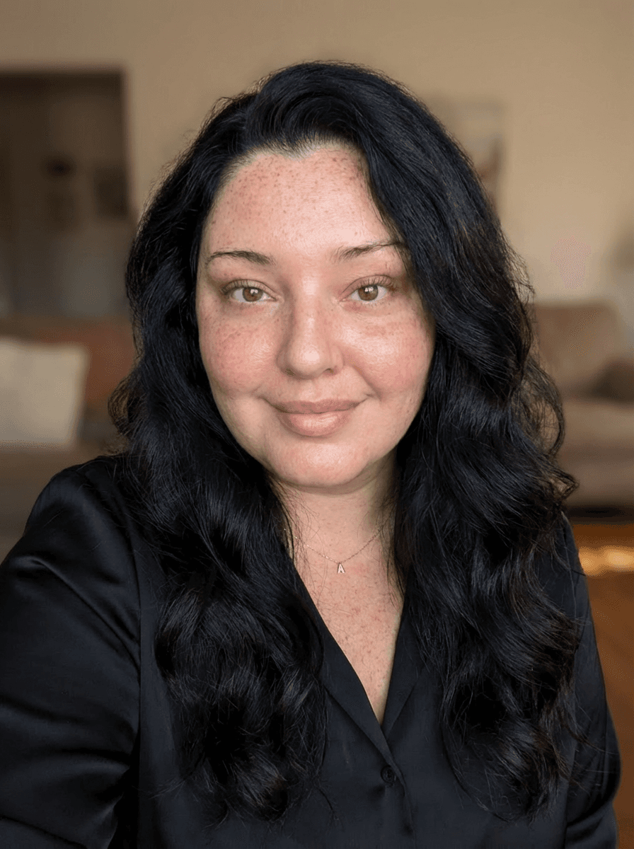 make-a-headshot-photograph-of-a-beautiful-young-3fdf9x4j20