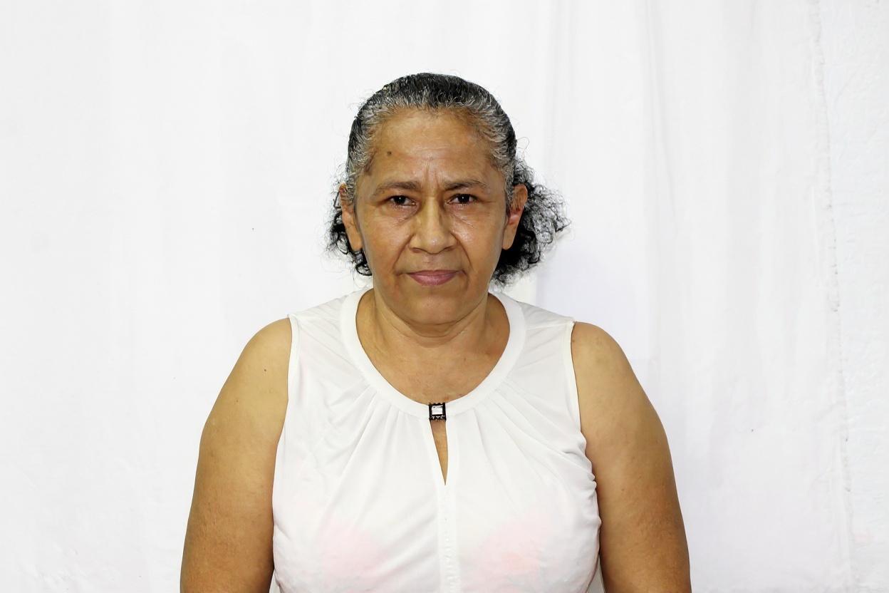 poner-fondo-blanco-y-mejorar-calidad-hs8nx6z4oa