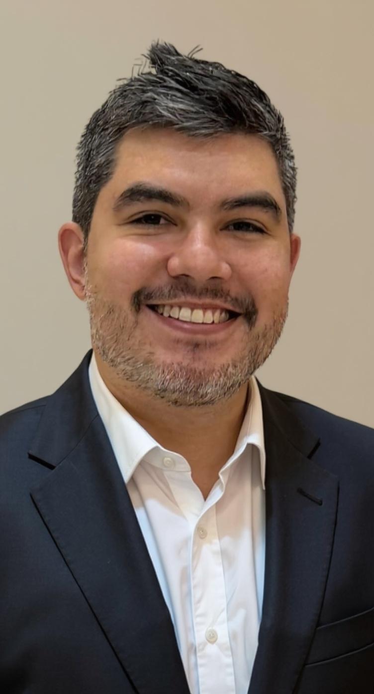 crea-un-imagen-profesional-para-el-perfil-de-d37lv6ov94